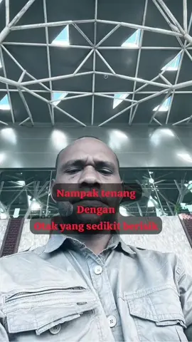 SA TRA TAU MO BILANG APA LAE, KALO KO SU PILIH NASI KOTAK. SA HANYA BISA KAS KO DENG PAPEDA #mystory #jangkauanluastiktok #anakpapua #fyp #papuatiktok 