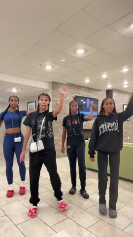 ok shordyyyy, lowk js needed something to post tdy. so draft it is @Z’M💘 @ayejah 🤗 . #dmv #dance #throwback #fyp #dubsmash 