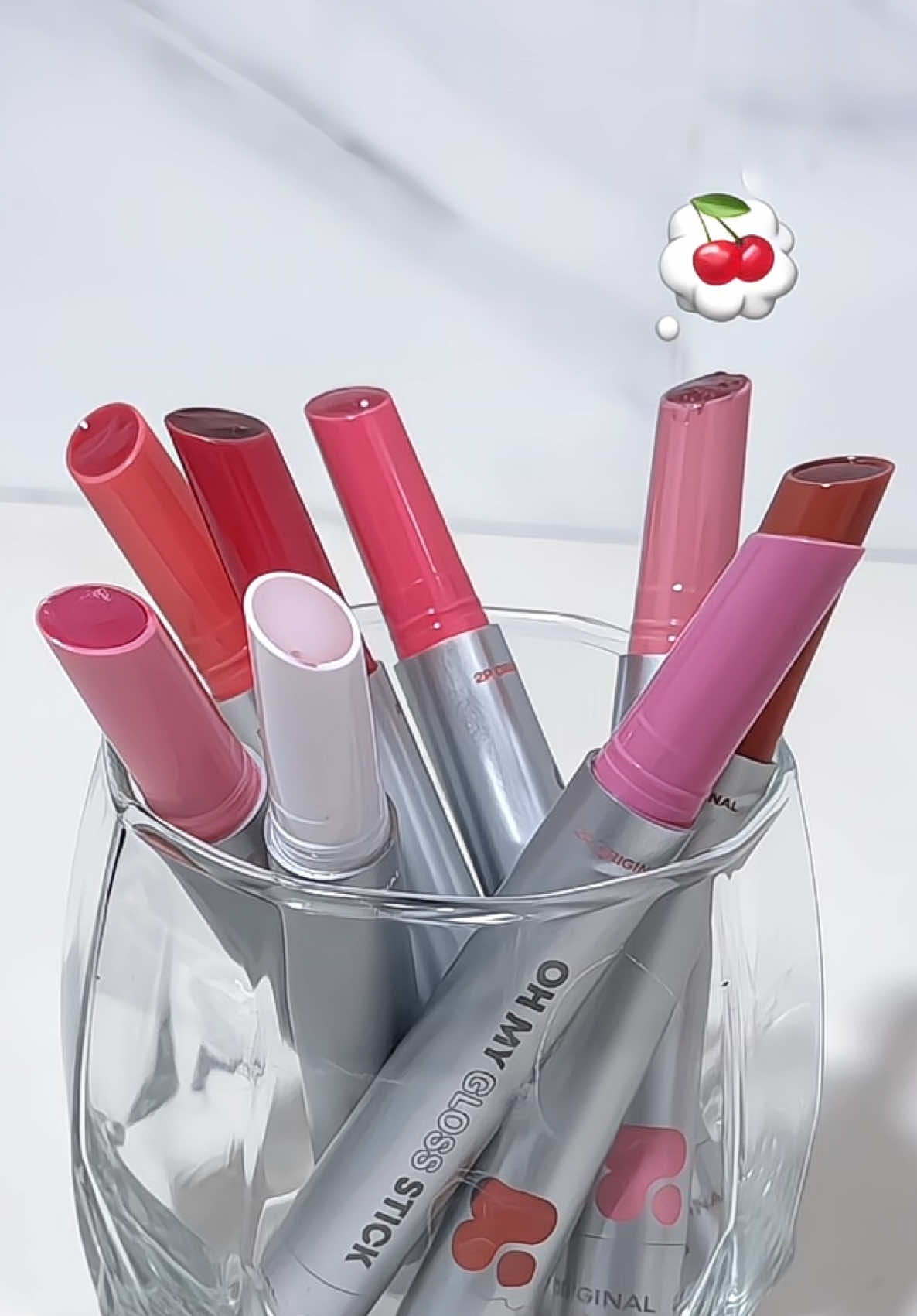 ชีเสริฟฟฟ ครั้งแรกครั้งเดียว กลอสสน้ำกลิ้ง ปากฉ่ำสุดๆ #ohmygloss #ohmytintลิปเนื้อละมุน #ลิปกลอส 