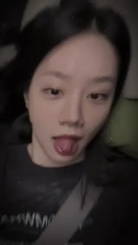 Live lần nào cũng thè lưỡi hết vậy #leehyeri #hyeri #xh 