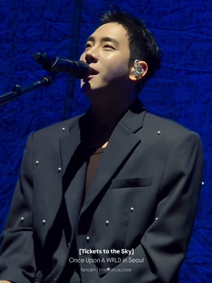 The Rose - Ticket to The Sky [Dojoon Focus] @official.therose @parclassic  📍Once Upon A WRLD Seoul 📍cr : blossom_w_rose (reposting with permission) #therose #dojoon #dojoontherose #theroseband #parkdojoon 