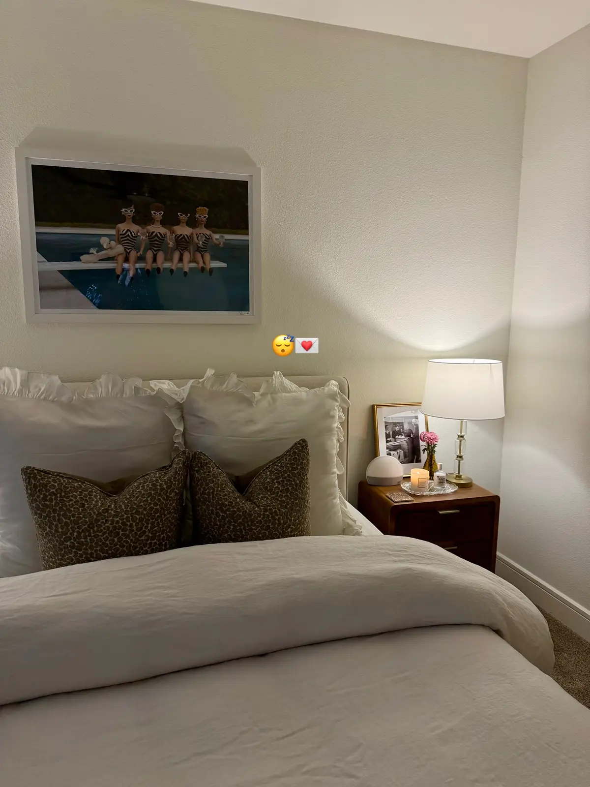 a love letter to my room 😌✌🏼 