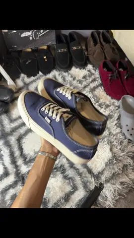 buruan yang mau bisa co di keranjang kuning sekarangg #sepatukanvas #canvasshoes #sepatuviral #sepatumurah #sepatukeren 