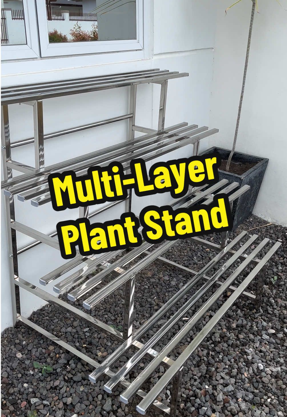 Buti nalang may na oorder na nito online!  #plantstand #flowerstand #gardendesign #metalorganizer #garden 