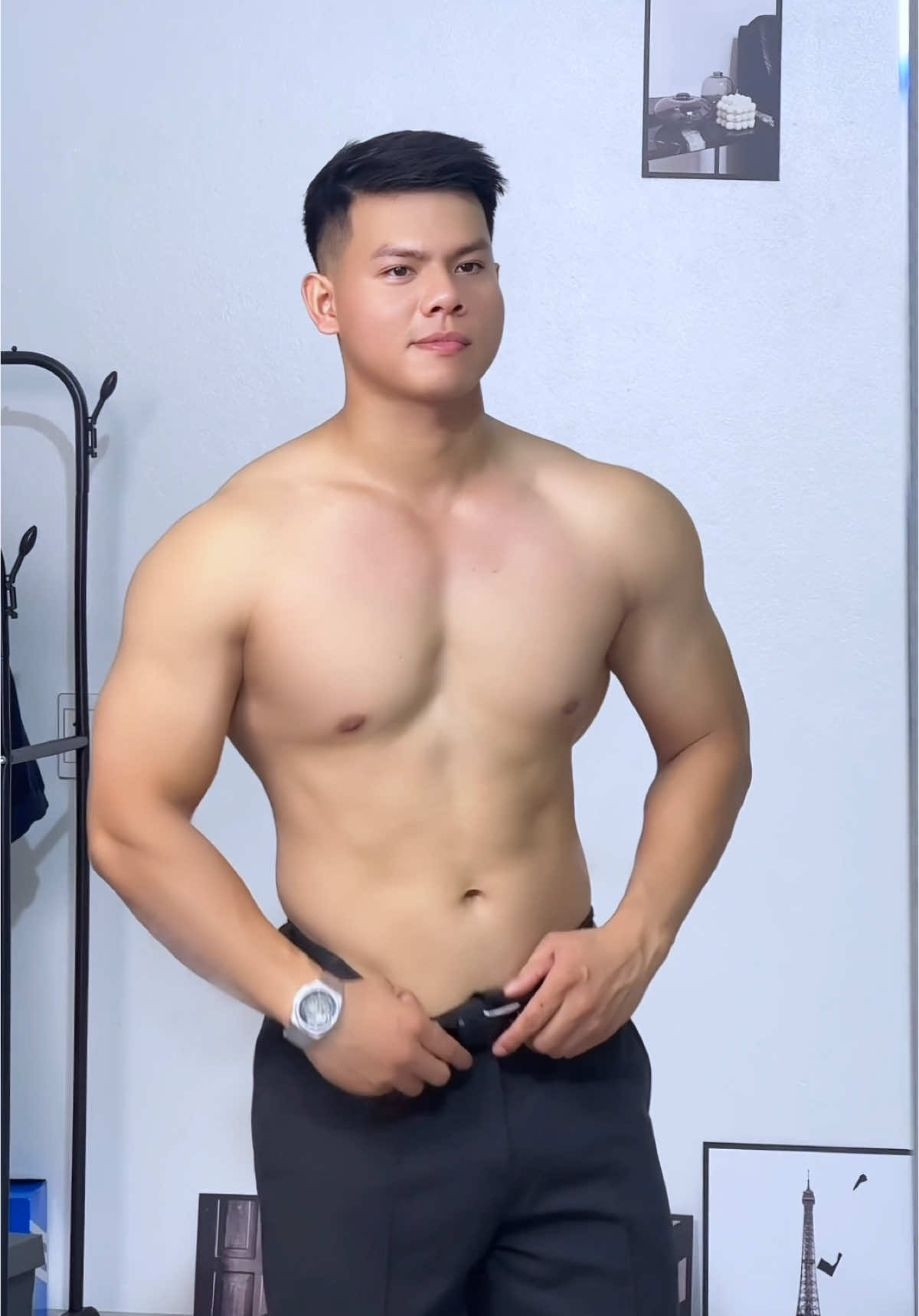 Anh em cho xin vài gợi ý lên outfit cho bụng mỡ #thoitrangnam #classicmenshop #thoitrang #xuhuong #outfit #gymmotivation 