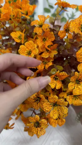 8 packs Artificial Flowers for Outdoor Decoration,Faux Daisy Flowers for Fall Decor,Realistic Eucalyptus Leaves Silk Mums Fake Plants for Garden Pot,Front Porch,Courtyard,Patio,Lawn