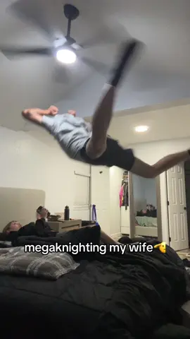 😫 @Jynxzi #megaknight #clashroyale @madison.aryah 