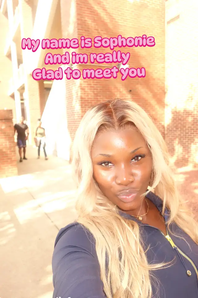 Promise I dont bite 😃#foryou #microcontentcreator #fashioncreator #beautycreator #phototrend 