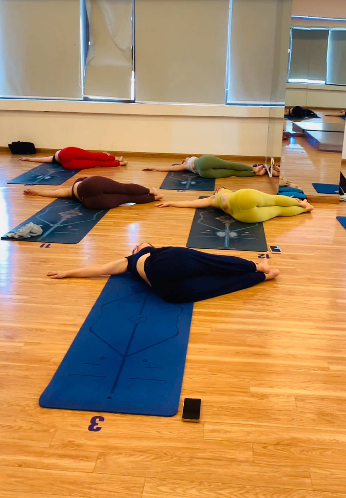 Supine Twisting #reels #trending #viral #yoga #spinalhealth 