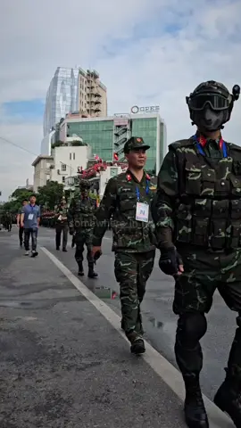 Mấy anh TC2 bao ngầu lun 😎  By my phone #hanoi  #somewhereinhanoi  #concertquocgia  #A80 Tks Trang Bùi