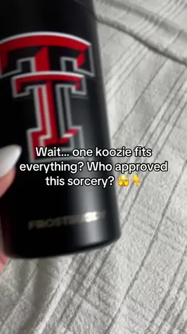This isn’t your average drink holder — it’s the MVP of tailgate season. I didn’t believe it either until it held my coffee cup and my husband’s beer back-to-back. If you’re repping your team this fall, this is the only drink buddy you need!  #TailgateMustHave #GameDayGear #FrostBuddyHack #CollegeFootballFinds #UniversalCanCooler