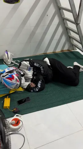 Mỗi lần về quê kiểu kiểu nó vậy á 🤭#xuhuong #satria150fi_độ_kiểng #vairal 