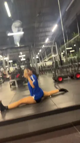 😮‍💨😮‍💨 #split #GymTok #Fitness 