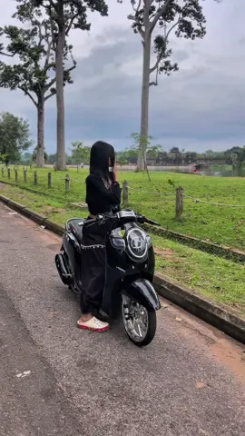 អ្វីជាតួនាទី?😒@Baby Kevin #fyp #scoopymodifikasi #malysia #simpleconcept #simple #scoopy #viral #scoopymodified #black 