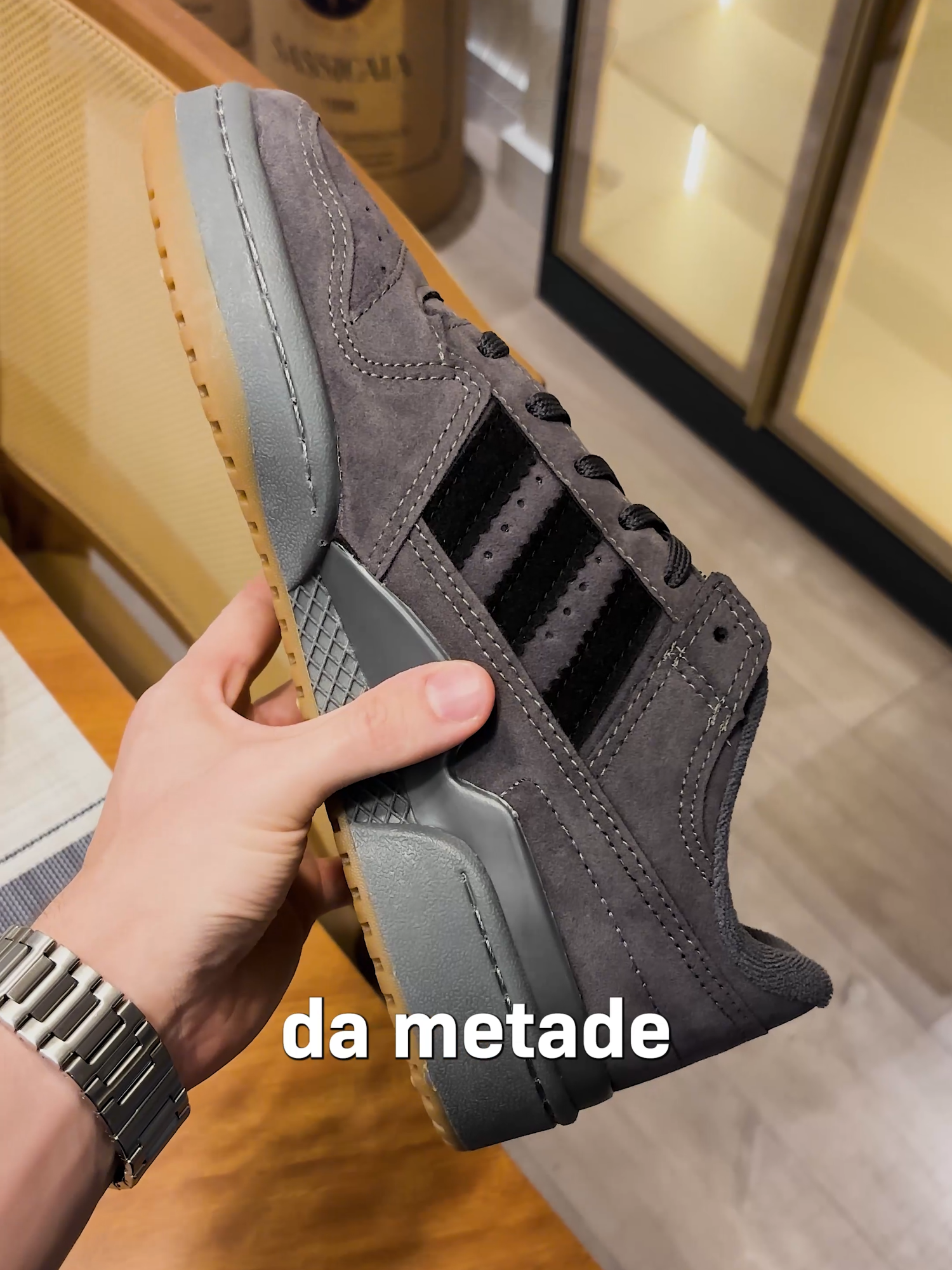 ESSE TÊNIS NÃO ERA PRA ESTAR ESSE PREÇO, mas já que você viu, aproveita! Ele não vai durar por muito tempo, link na bio. #fyppppppppppppppppppppppp