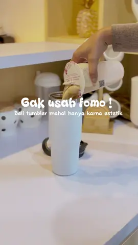 Bisa bisanya tumbler secakep ini harganya gak sampe 50rb, kata aku sih wajib borong!