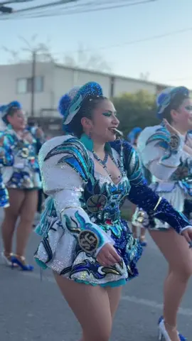 Videito de Macul junto a mis @Caporales San Gabriel Santiago 💙  #danzaboliviana #baile #bailarina #caporalessangabriel💜🇨🇱 #caporalita 