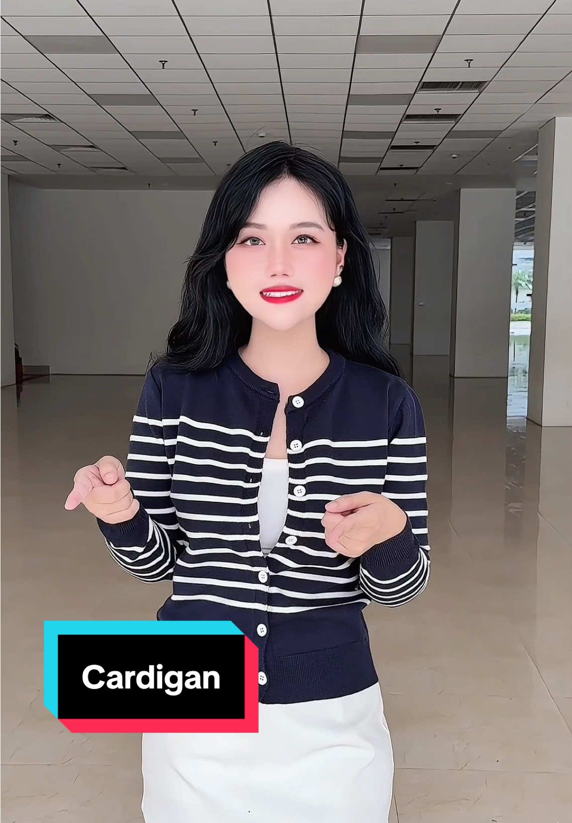 Áo cardigan cổ tròn kẻ ngang #aocardigan #aokhoac #viral #xuhuongtiktok #trending 