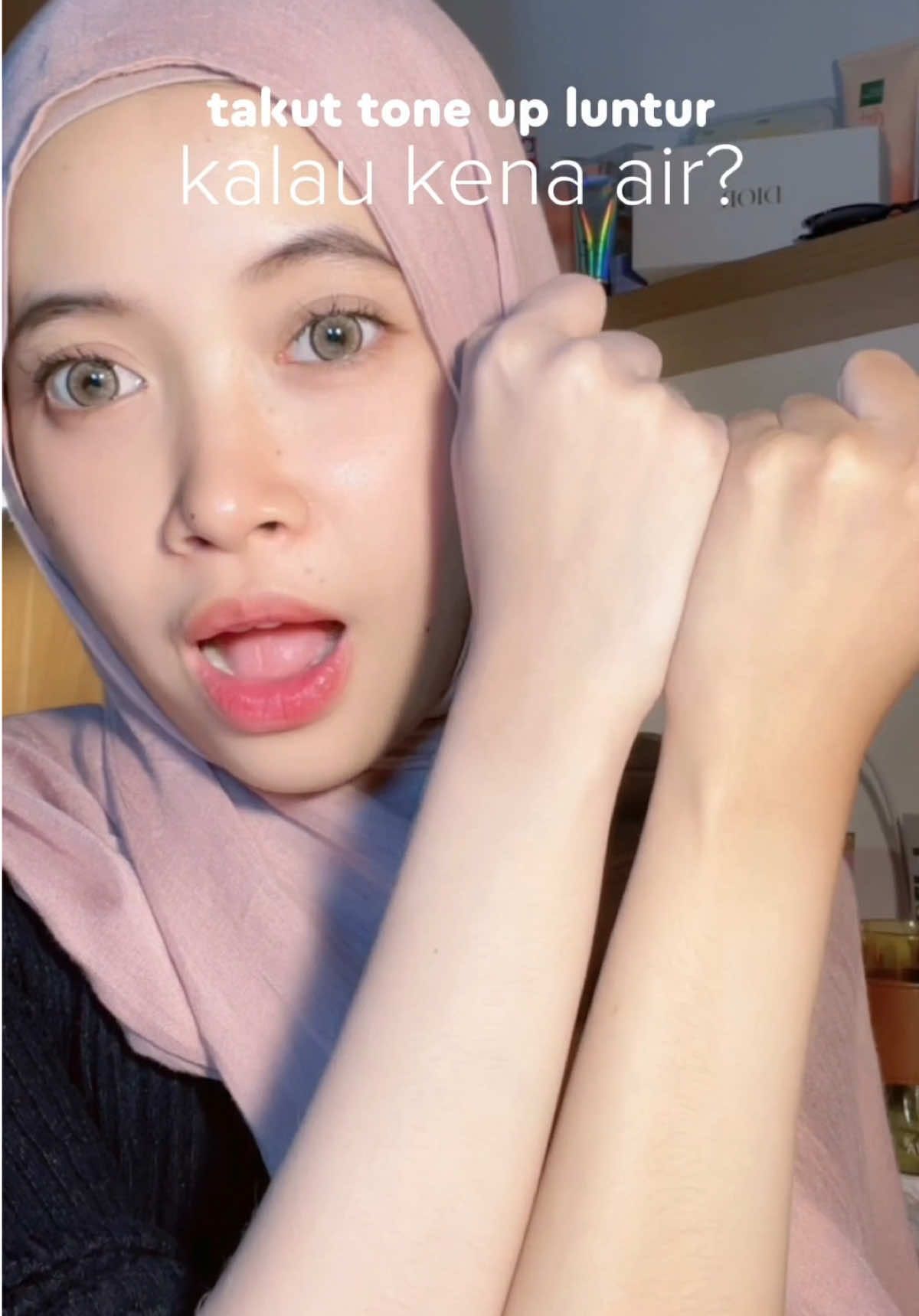 Udah ga takut lagi sama permasalahan kulit belang kalo ada Glow It Up lotion nya @Brighty Indonesia 💓✨ #bodyserum #cerahinstan #lotionpecerah #pencerahkulit #brighty 