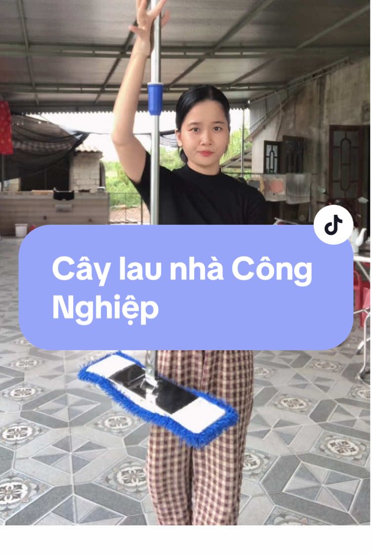 Cây lau nhà công nghiệp, chắc chắn và tiện lợi, lau nhanh và sạch lắm các chị ơi. #hagautruc #choilaunha #caylaunhacongnghiep #choilaunhacongnghiep #vesinhnhacua 