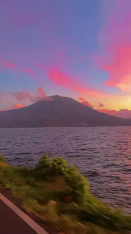 the  best view sunset danau ranau #fypage #sunset #danauranau #aesthetic #seminung 
