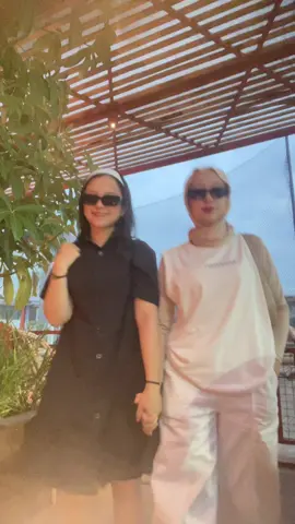 when the mamba girl tries to match outfits with the colored girl🤏🏻