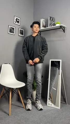 Rekomendasi Jaket Bomber keren. Bahan lembut, tebal dan nyaman #jaket #jaketbomber #jaketpria #rekomendasijaket #jaketkeren 