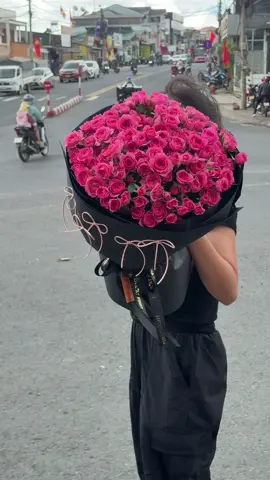 Xinh thế này bảo sao ai cũng mê bó hồng chùm sophia 💐#cogaibanbong #sistersflowers #tiemhoaxinhdalat #shophoadalat #xh 
