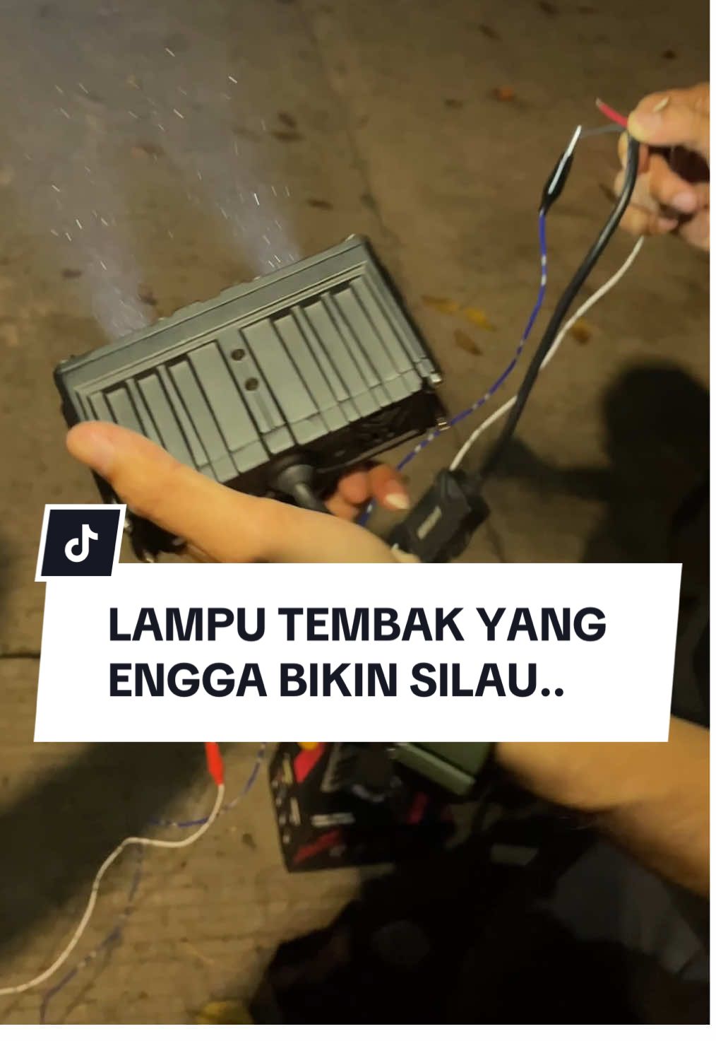 Lampu tembak yang engga bikin silau.. #biled #biledprojector #amen #tv #helm 