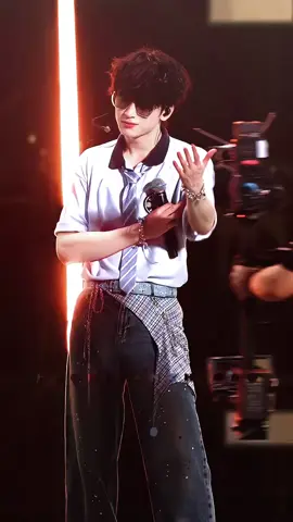 helu tuii trở lại rùii đây 🫡#yanhaoxiang_严浩翔 #nghiemhaotuong #tnt时代少年团 #concert #xh @TikTok 
