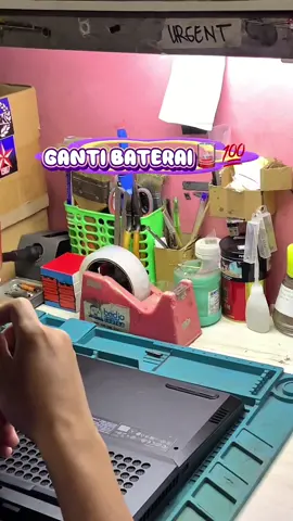 BATERAI LAPTOP CEPAT HABIS DAN BIKIN KERJAAN JADI KACAU? SAATNYA GANTI BATERAI DI BEDJO LAPTOP MALANG!🔋 DENGAN SERVICE PROFESIONAL, HARGA TERJANGKAU, DAN BERGARANSI, LAPTOPMU SIAP DIPAKAI SEHARIAN PENUH TANPA DRAMA COLOK CHARGER TERUS-TERUSAN⚡💻 Bedjo Laptop di Kota Malang menyediakan layanan service laptop profesional dan penjualan laptop berkualitas dengan harga terjangkau. Kami menawarkan perbaikan cepat dan solusi terbaik untuk berbagai masalah laptop. Kunjungi Bedjo Laptop di Lowokwaru, Malang, dan rasakan pelayanan terbaik untuk kebutuhan teknologi Anda! Alamat : Jl. Bendungan Sutami No. 8B, Lowokwaru, Kota Malang Wa : 085851888826 #gantibaterailaptop #bedjolaptop #fypage #servicelaptop #beranda 
