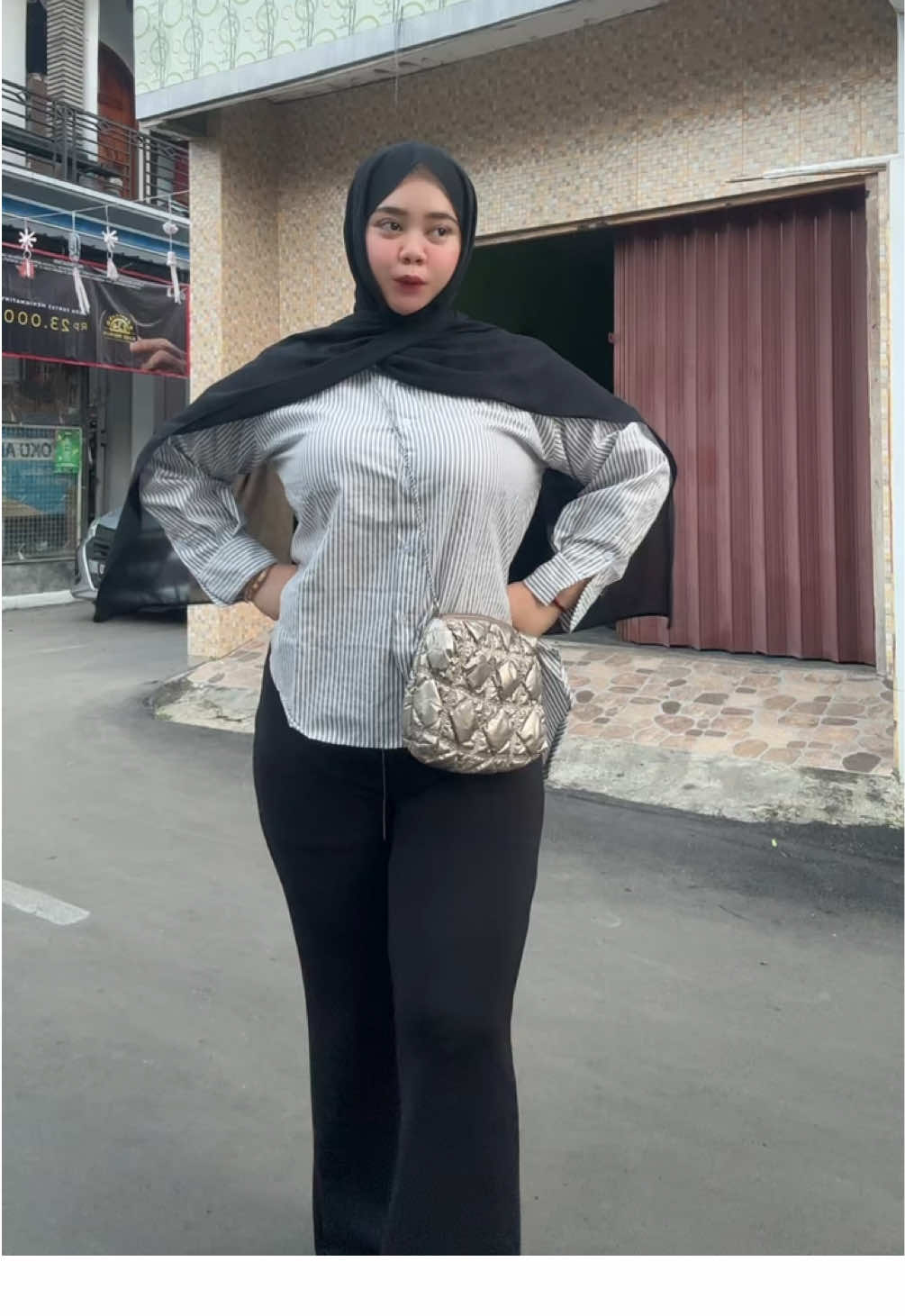 kemeja ld besar👀 #outfitinspo 