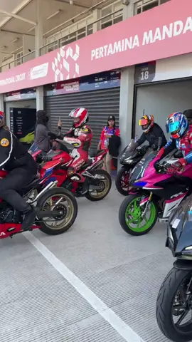 Riding Experience CBR 250RR #honda #cbr #cbr250rr #cbrclubindonesia 
