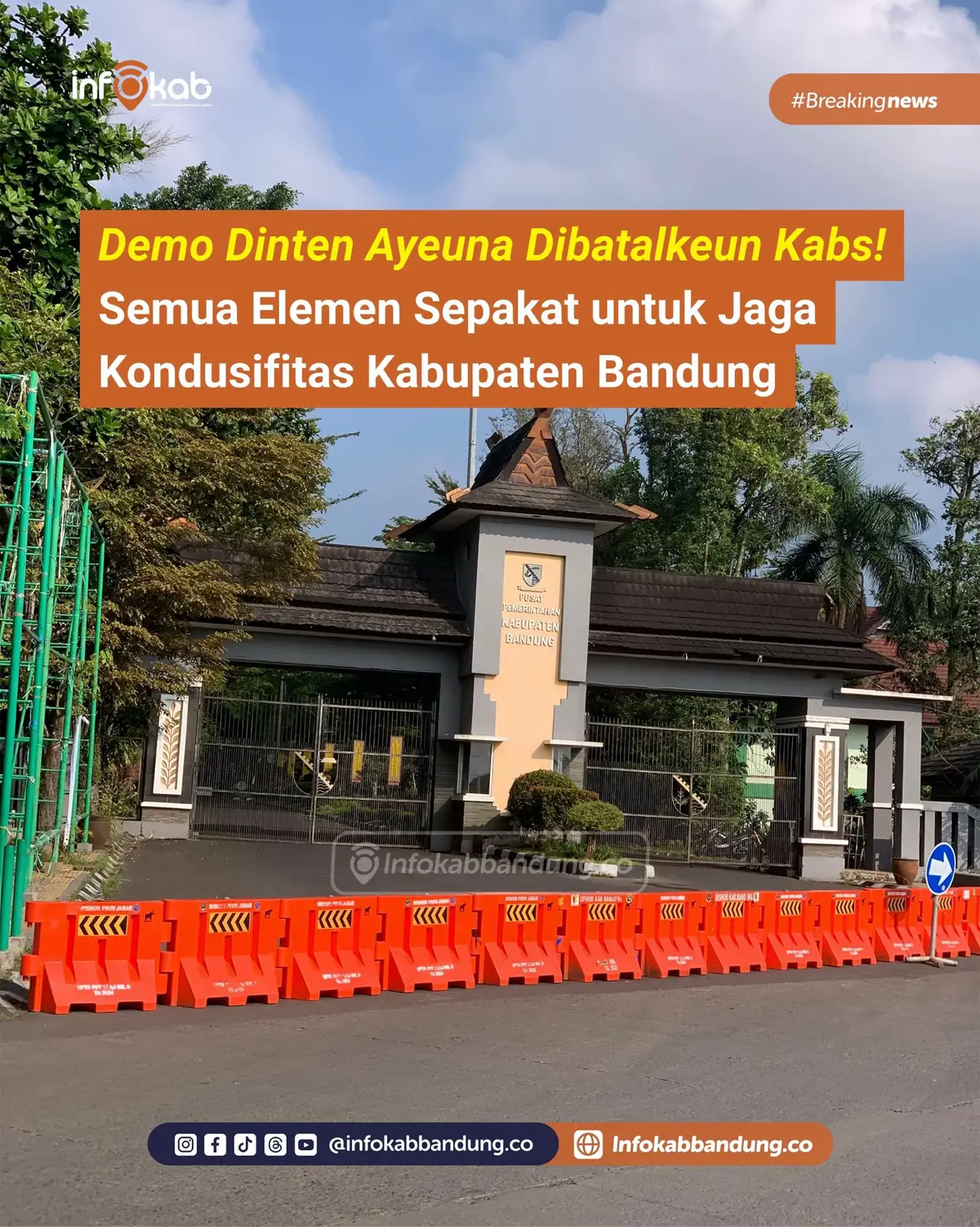 INFOKAB - Rencana aksi demonstrasi yang sedianya akan digelar oleh berbagai elemen masyarakat di Kabupaten Bandung pada Senin (1/9), dipastikan batal. Informasi tersebut disampaikan oleh Pemerintah Kabupaten Bandung melalui berbagai grup dan saluran WhatsApp. Dalam keterangan tertulis yang dibagikan, aksi unjuk rasa awalnya direncanakan berlangsung di dua titik, yakni di depan Polresta Bandung dan kantor Pemerintah Kabupaten (Pemkab) Bandung di Soreang. Aksi itu melibatkan sejumlah elemen, mulai dari mahasiswa, pengemudi ojek online, komunitas, hingga organisasi masyarakat. Namun, setelah melalui komunikasi antar kelompok, seluruh pihak sepakat untuk membatalkan rencana aksi demi menjaga kondusivitas wilayah. “Seluruh elemen masyarakat, mulai dari mahasiswa, ojol, komunitas, hingga organisasi lainnya sudah bersatu dan sepakat untuk menjaga kondusifitas Kabupaten Bandung,” tulis terusan pesan WhatsApp yang tersebar luas itu. Masyarakat pun diajak untuk bersama-sama menjaga keamanan, ketertiban, serta persaudaraan di lingkungan sekitar. #infokabupatenbandung #infokabbandungco #kabupatenbandung #bandung #soreang   