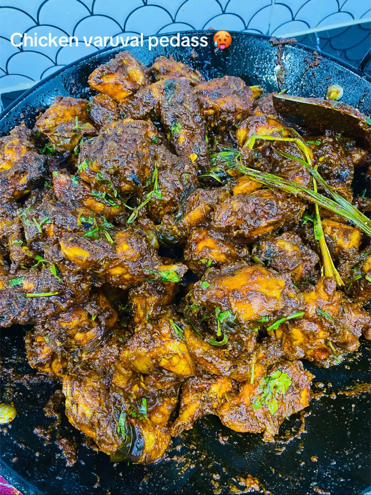 Another day another recipe. One of my favourite dish. Happy to share this ❤️#homecooking #homemade #simplerecipe #homefood #chickenvaruval #ayamvaruvalmystyle #spicychicken 