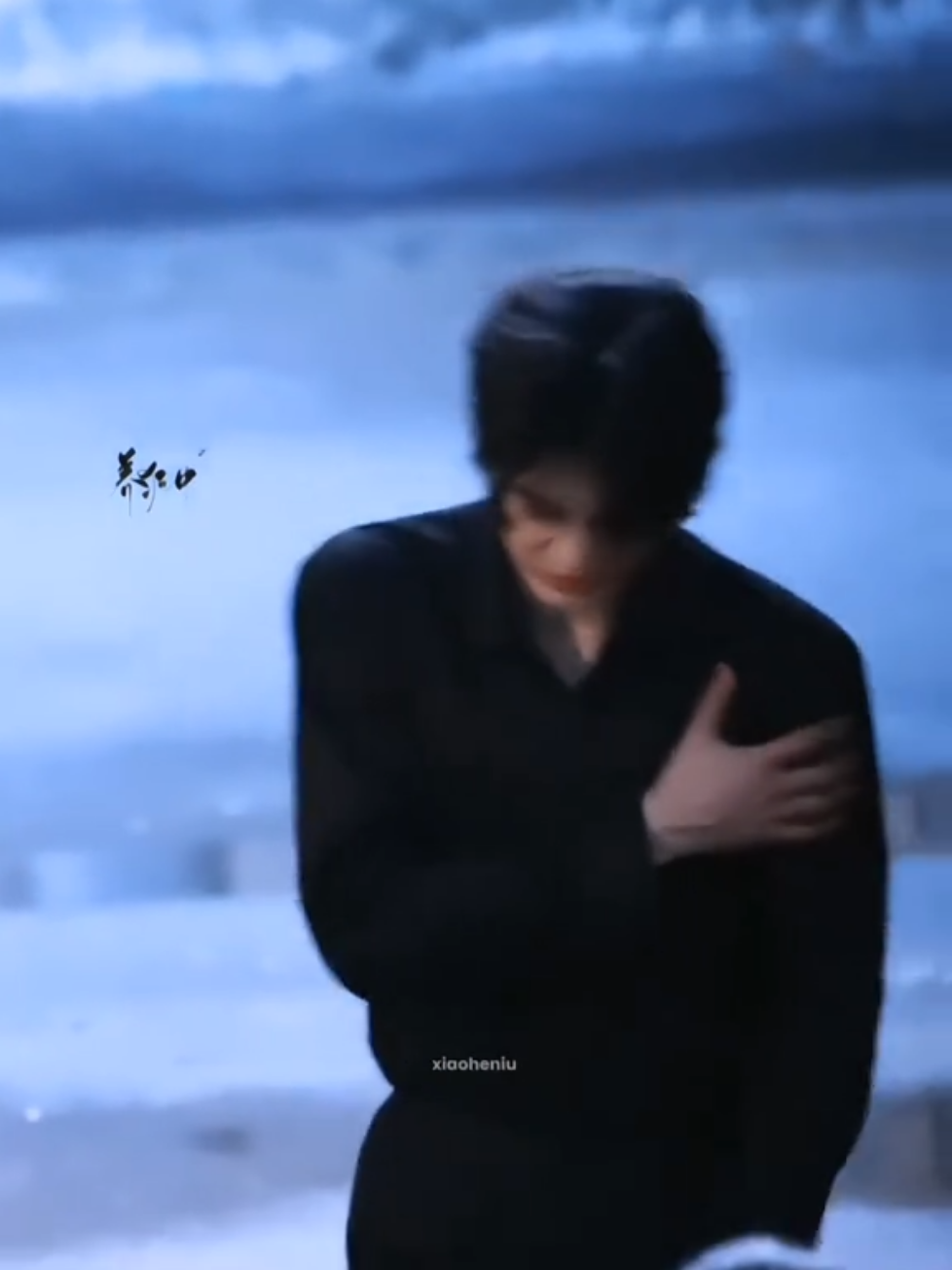 linghe the rill totalitas tanpa batas🥺 Untuk adegan di mana Murong Qingyi dipukuli, pada awalnya beberapa aktor aksi tidak benar-benar memukulnya. Zhang Linghe menepuk bahu salah satu dari mereka dan berkata:  