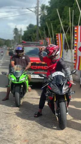 😈#BMW #S1000RR #FORD #kawasaki 