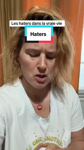 Haters. Rappelez-vous tous de bien aller vous faire cuire le derche sur une grille de four. Cordialement.
