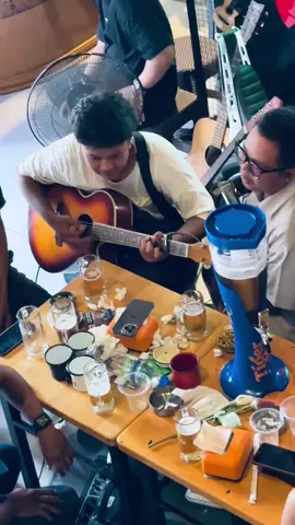 #မပါမဖြစ်သီချင်း😁#fypage #forpage_tranding #myanmartiktok🇲🇲🇲🇲 #fyppppppppppppppppppppppp 