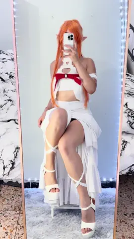 These heels look good on everyone❤️ . . . #cosplayer #cosplay #waifu #asuna #sao 