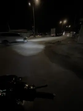 如果我们没有在错误的时间，错误的地点相遇..那么结局或许就不会那么悲伤。 Giá như mình không gặp nhau trong thời điểm sai, ở một nơi sai... thì có lẽ kết thúc sẽ không buồn đến vậy.