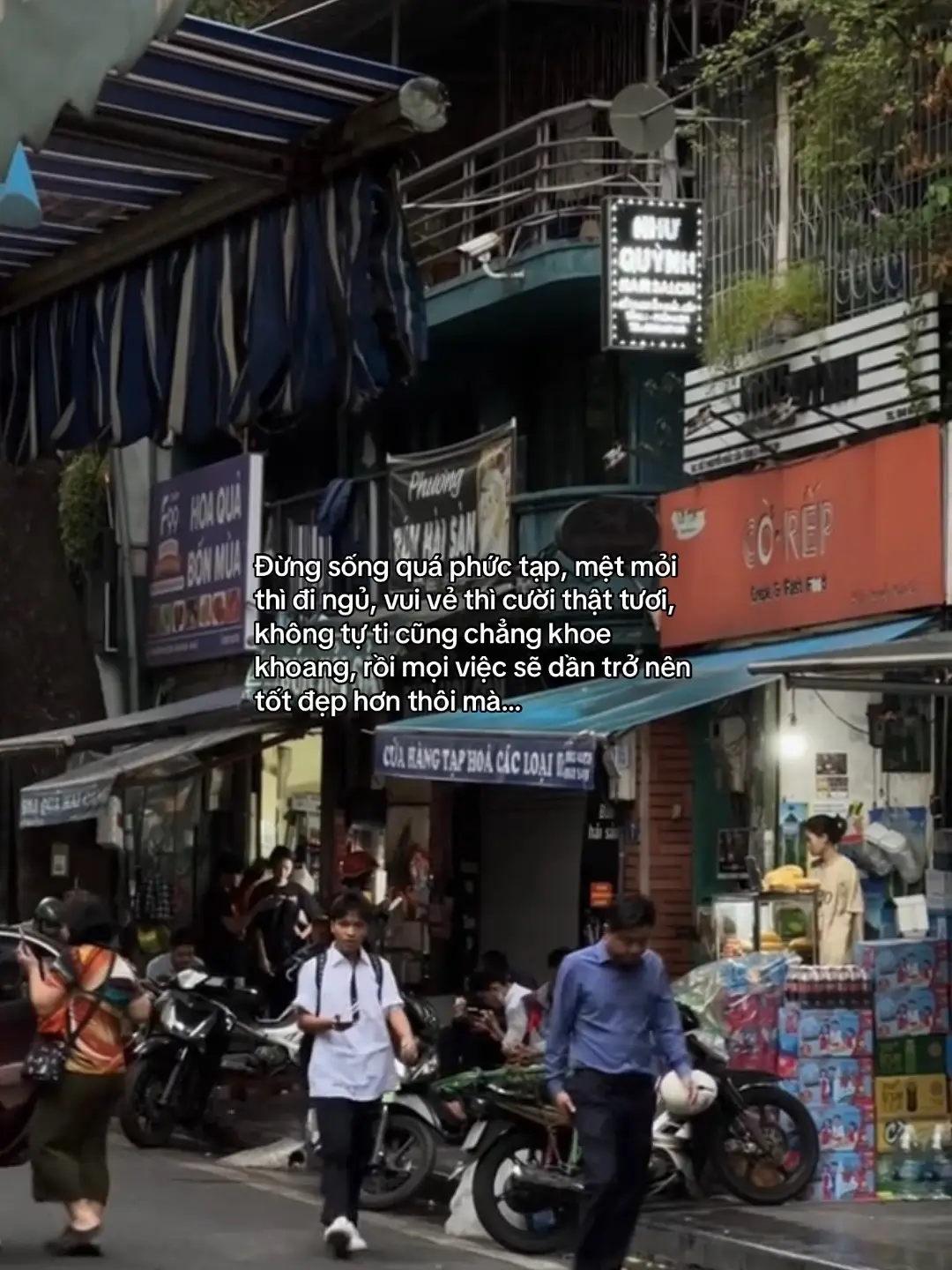 Đừng sống quá phức tạp, mệt mỏi thì đi ngủ, vui vẻ thì cười thật tươi, không tự ti cũng chẳng khoe khoang, rồi mọi việc sẽ dần trở nên tốt đẹp hơn thôi mà…#lyrics #_22iutn #xyzbca #xuhuong #xuhuongtiktok 