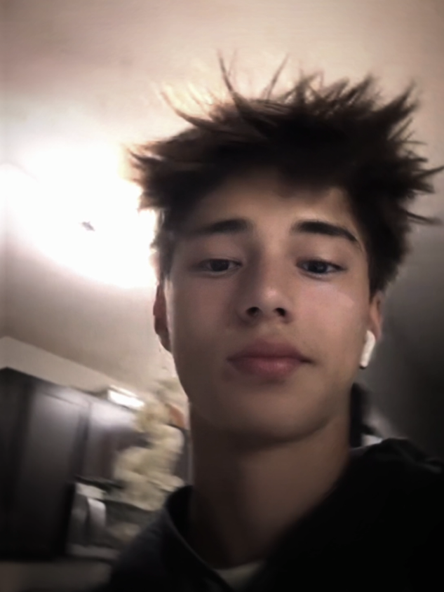 aku sih pilih kamu @azizbek 😋 #azizbek #fyp #jj #chicolachowski #fypage  cr: @Marz`Prstt 