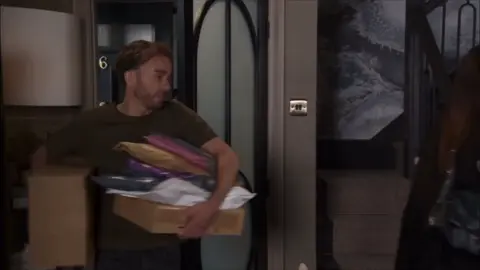 carla and lisa 1st september 2025 #coronationstreet #vickymyers #lisaswain #carlaconnor #alisonking 