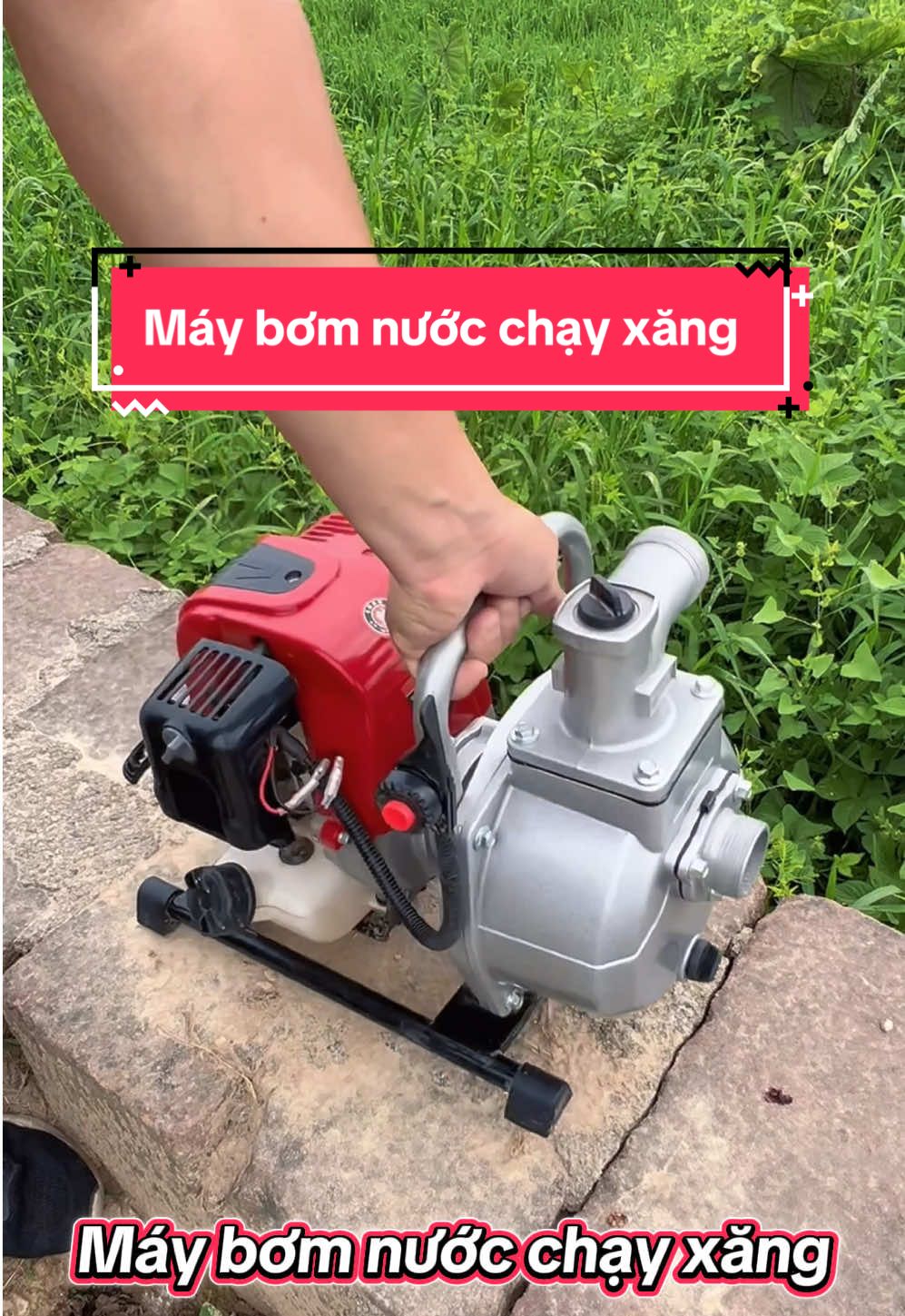 Máy bơm nước chạy xăng.  #maybom #maybomnuoc #maybomnuocchayxang #maybomnuocchaydau #bachhoaxanhgiadinhviet 