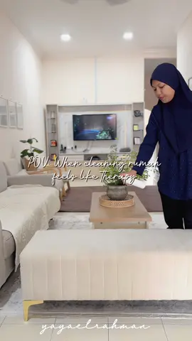 Kemas rumah bukan sekadar rutin, it’s my therapy 🏠🌿 #homedecor #homecleaning #dekorasirumah #ighometourmalaysia #homevlog 