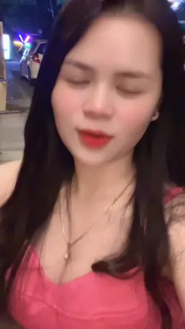 Hãy yêu một người dù đã biết hết quá khứ của bạn nhưng vẫn ở lại và yêu thương bạn hơn 🤍.@☘️Hiền lak ☘️ 
