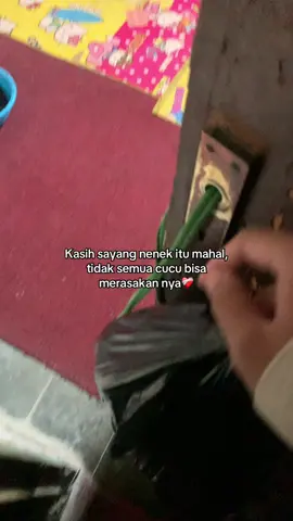 Mahal bangett. Nek, sehat terus ya!! 🤍❤️‍🩹. 