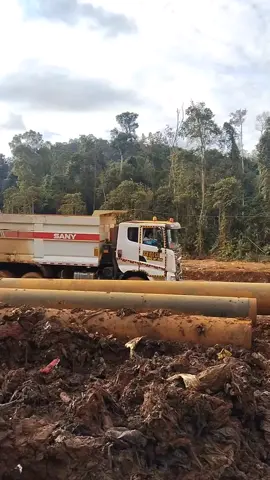 info muatan #operator_excavator #qmbnewenergymaterial #qmbsitekonaweesg #storytambang #tambangnikelsulawesitenggara 
