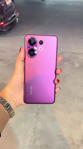 Desain mewah dan elegan Vivo V60 Series 😍 @vivo Riau2_official #CaptureV60 #ZEISSPortrait #vivoV60 #vivoareac 